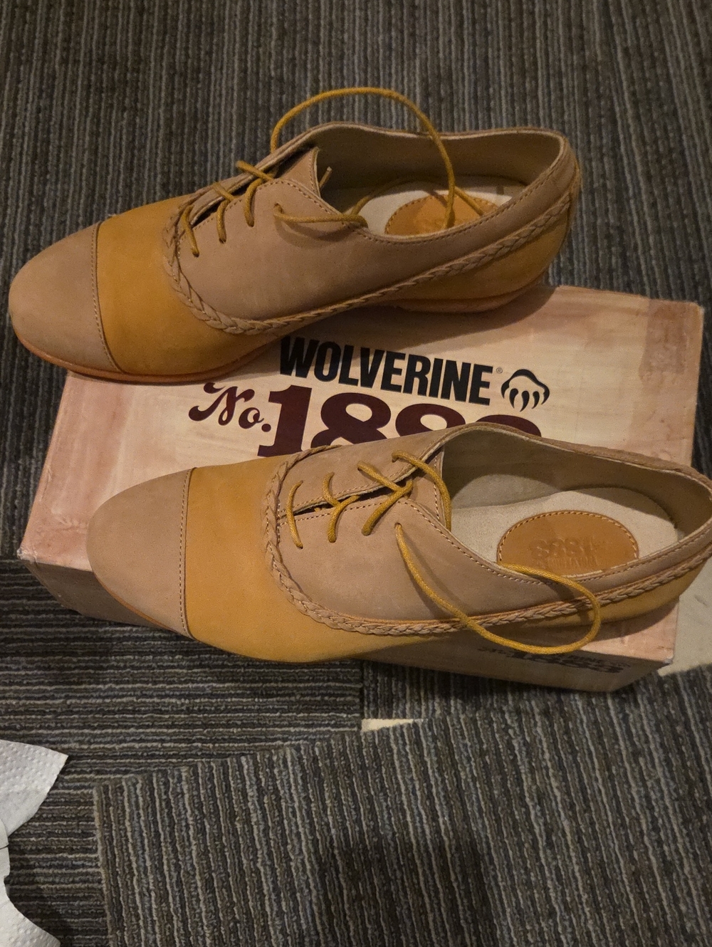 Wolverine Two-Tone Tan and Mustard Leather Lace-Up Oxfords Womens 8.5m